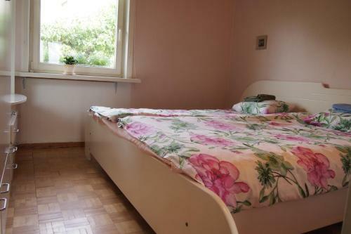 M�nni Holiday House