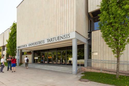 Hostal Tiigi Six Guesthouse