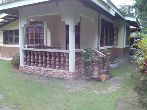 Posada Nellie's Tourist Inn