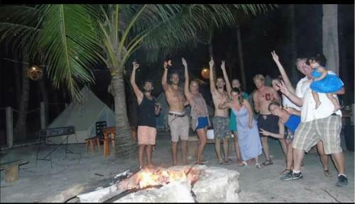 Glamping Siquijor By The Beach