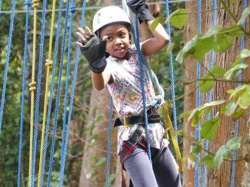 Hotel Supreme Adventure Park Bunyonyi