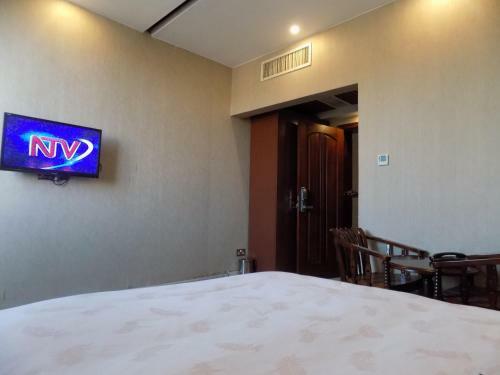 Freedom City Hotel