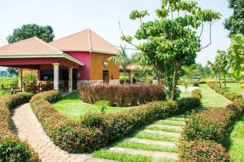 Hotel Kabalega Resort