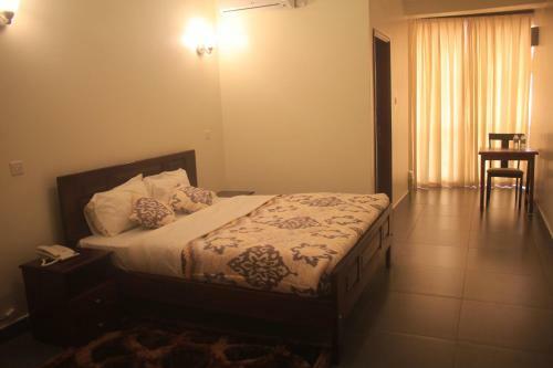 Kenendia Hotel