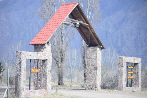 Hostal Caba�as Rio Mendoza