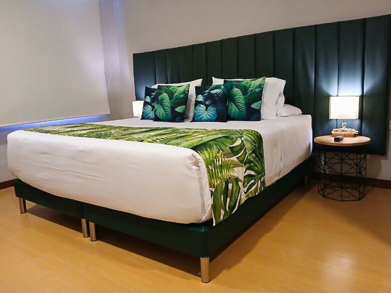 Hotel Factory Inn
