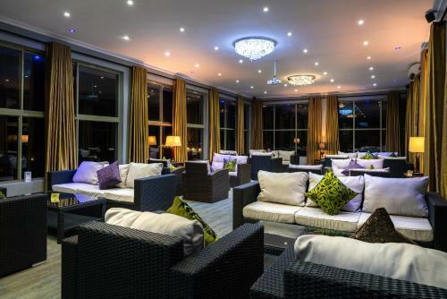 Hotel Fun Retreat Resort
