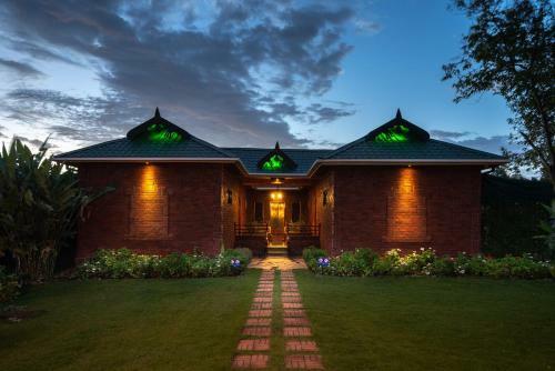 Hotel Fun Retreat Resort