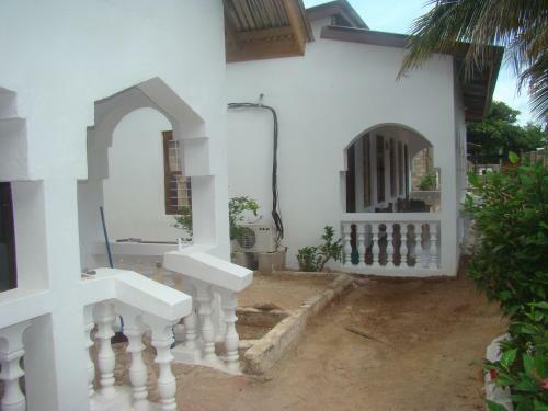 Bed & Breakfast Yellow Beach Bungalow
