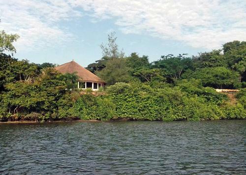 Hotel Campement �le D'egueye