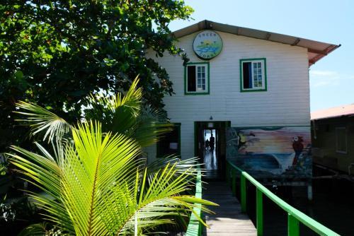 Albergue Hostal Green Coast