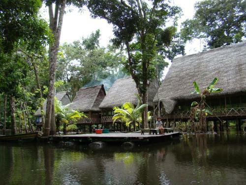 Hostal Lodge Jungle Wolf Expeditions