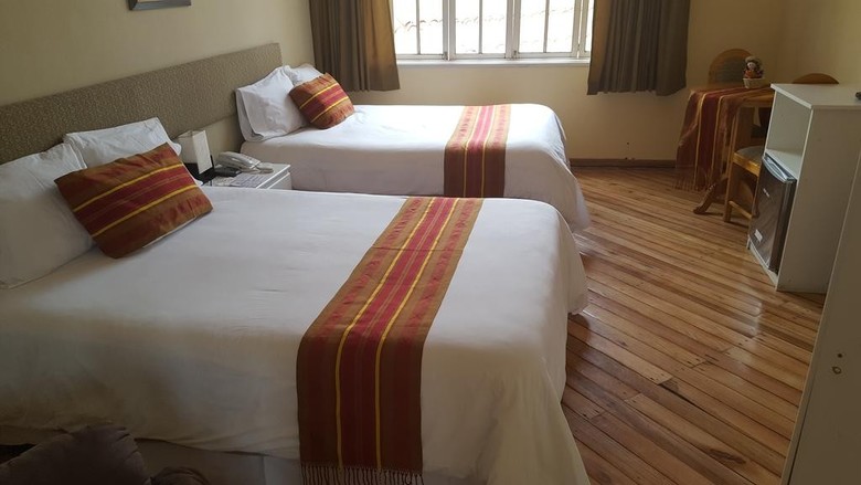 Albergue Hostal Serra Nova
