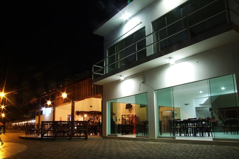 Nauti-k Beach Hotel