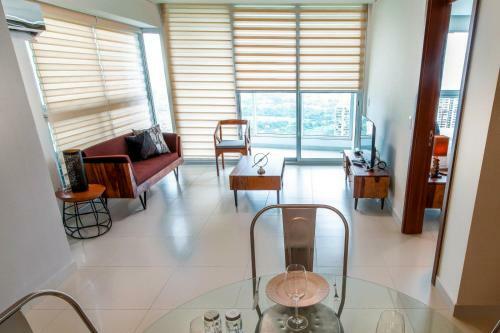 Chic Apartment Costa Del Este
