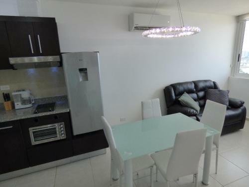 Apartamento Casco Viejo Direct Ocean Front 22-02