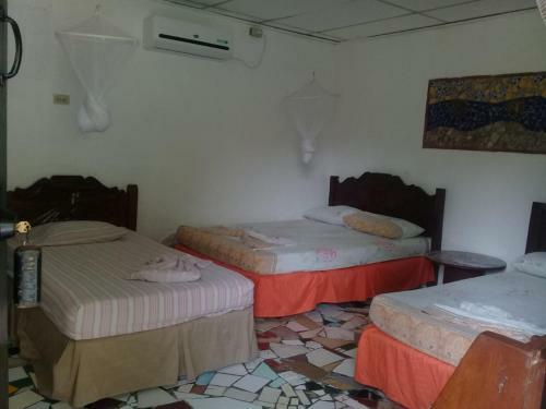 Hotel Caba�as La Cholita