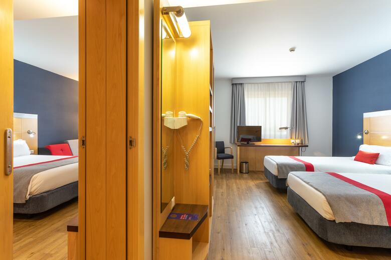 Holiday Inn Express Lisbon - Oeiras, An Ihg Hotel