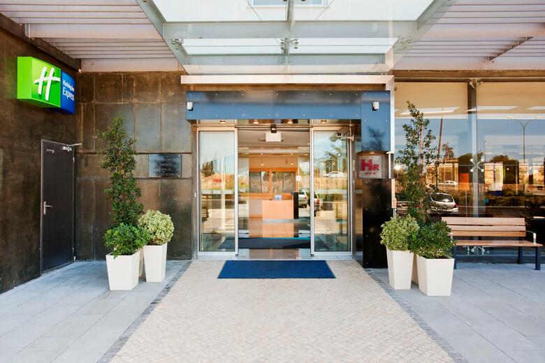 Holiday Inn Express Lisbon - Oeiras, An Ihg Hotel