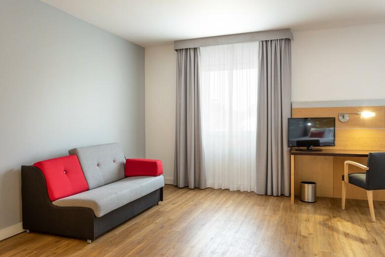 Holiday Inn Express Lisbon - Oeiras, An Ihg Hotel