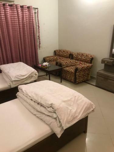 Hostal New Shelton Guest House