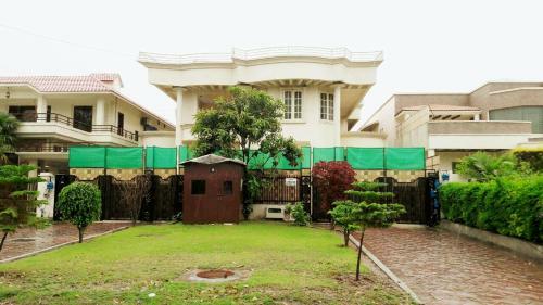 Hostal Royal Cottage Guest House