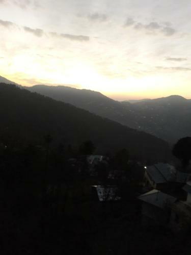 Hotel Murree Maryum Flats