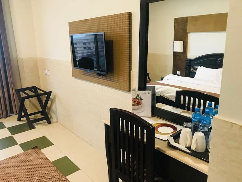 Hotel One Mall Road Murree