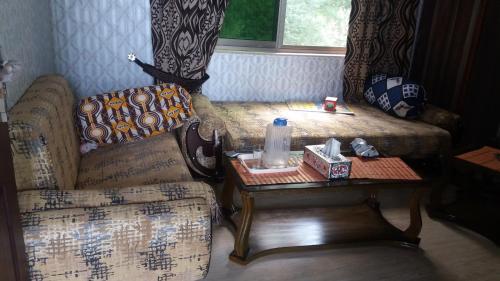 Janjua Lodges & Apartments