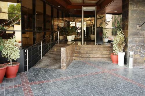 Avari Xpress Hotel Multan