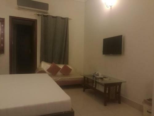 New Doves Inn Hotel ( Branch-2)
