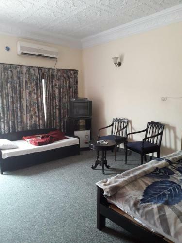 Hostal Travis Luxury Guest House