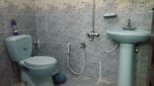 Hostal Rama Midway Guest House