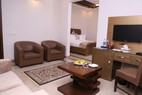 Zifan Hotel & Suites