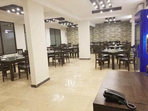 Zifan Hotel & Suites