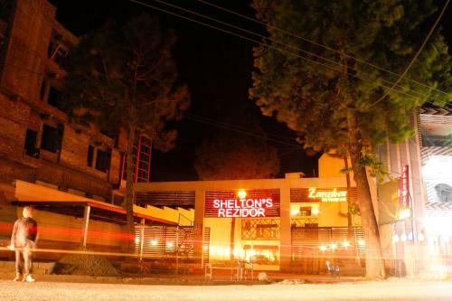 Hotel Shelton Rezidor Swat