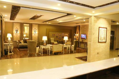 Hotel Shelton Rezidor Swat