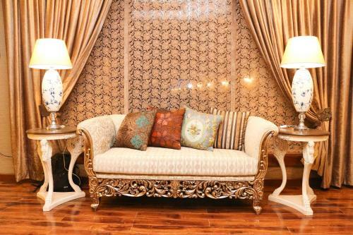 Hotel Shelton Rezidor Swat
