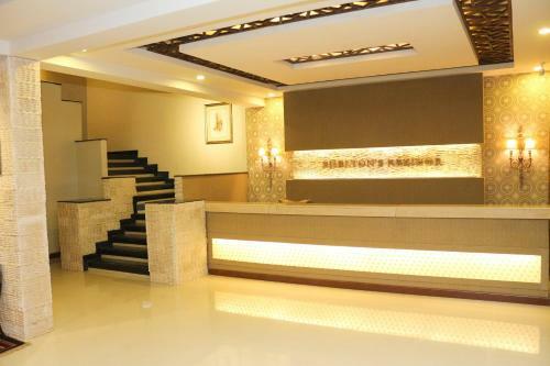 Hotel Shelton Rezidor Swat