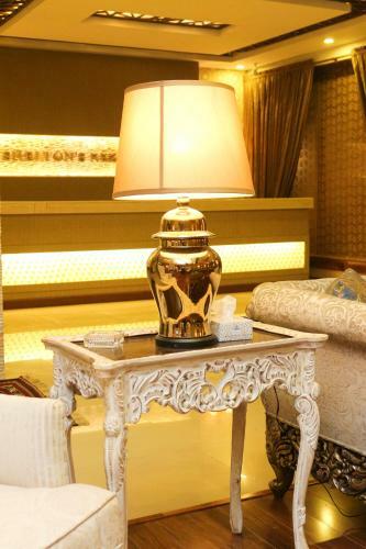 Hotel Shelton Rezidor Swat