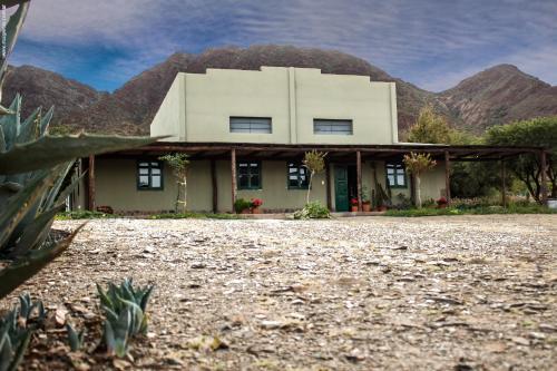Hostal Miraluna Caba�as