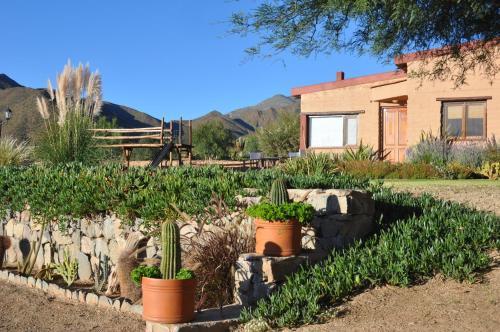 Hostal Miraluna Caba�as