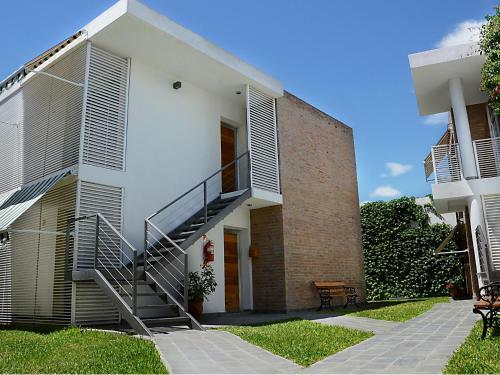 Nuna Ayni Apartments