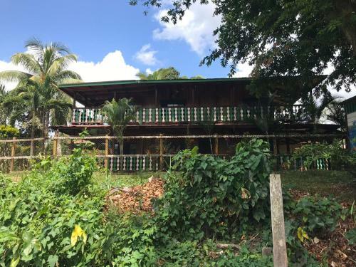 Hotel Alojamiento Rio Sabalo, Chocano