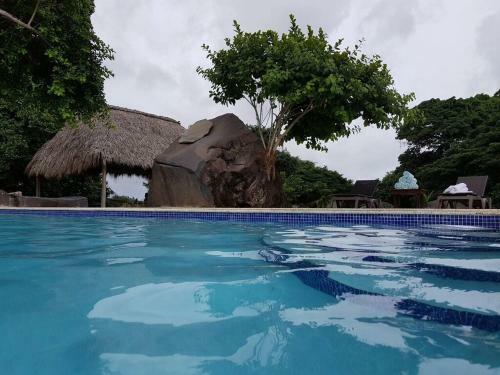 Hotel Manku Lake Paradise