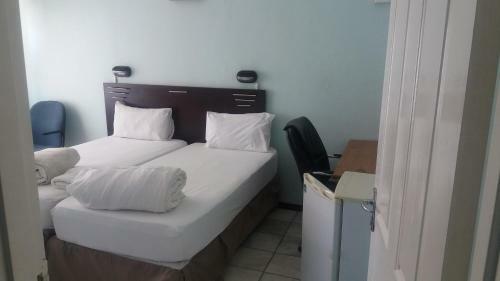 Hostal Grandmike Guesthouse
