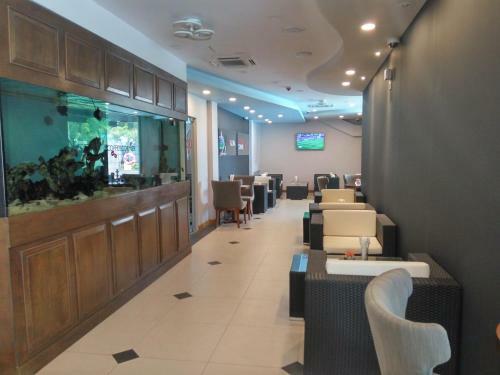 Hotel Azura Beach Resort