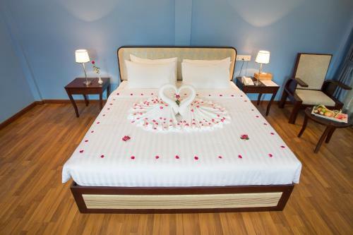 Hotel Azura Beach Resort