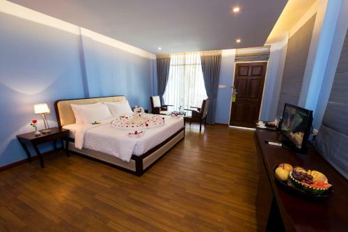Hotel Azura Beach Resort