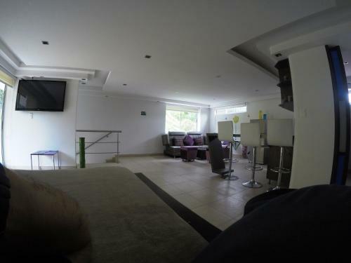 Sky Club Eco Hotel
